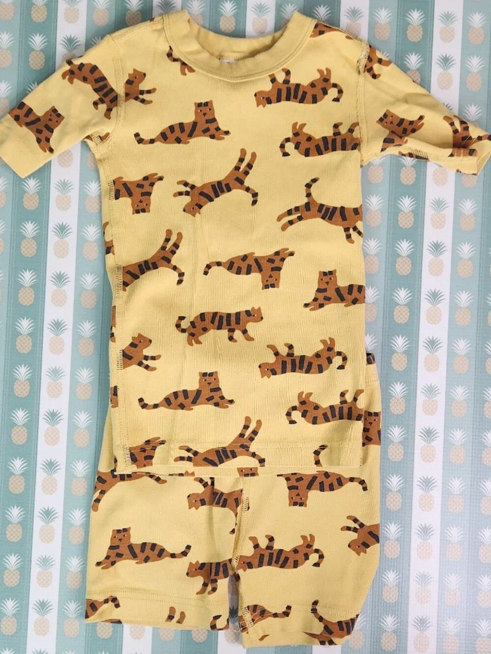 Hanna Andersson Yellow Tiger Print Pajama Set